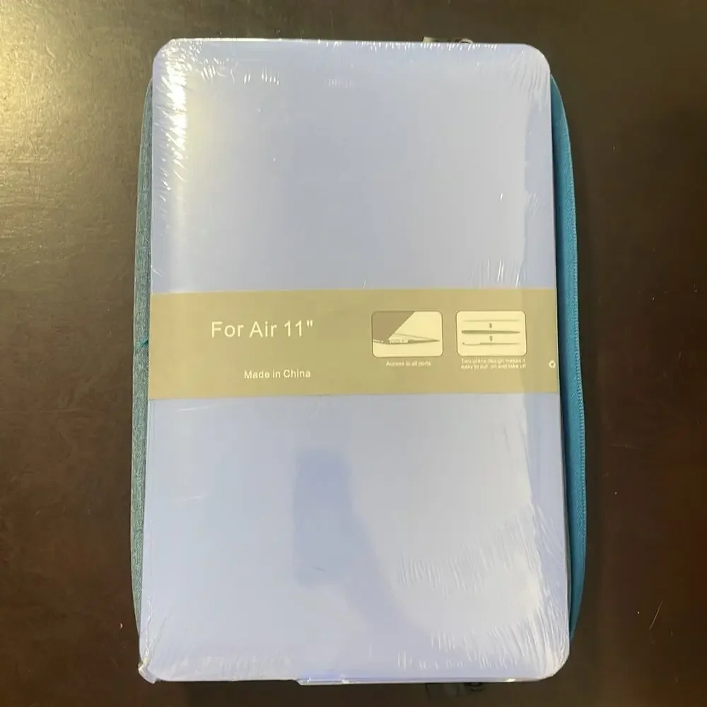 MacBook Air 11” shell and blue soft case